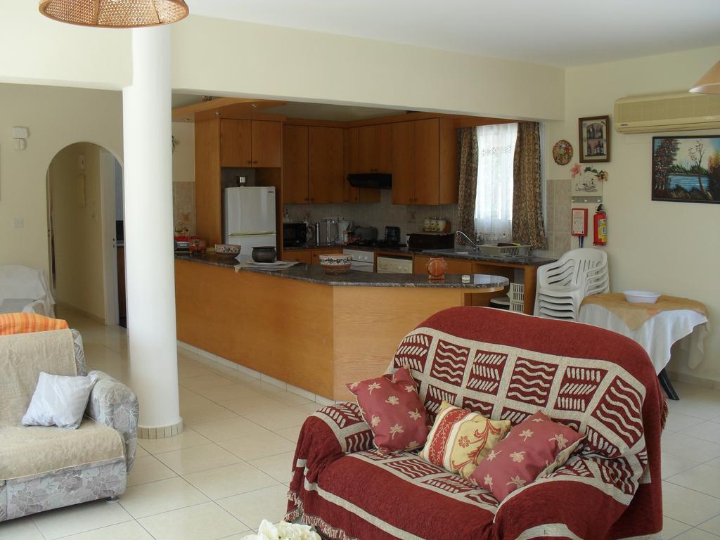 Holiday home Dora *